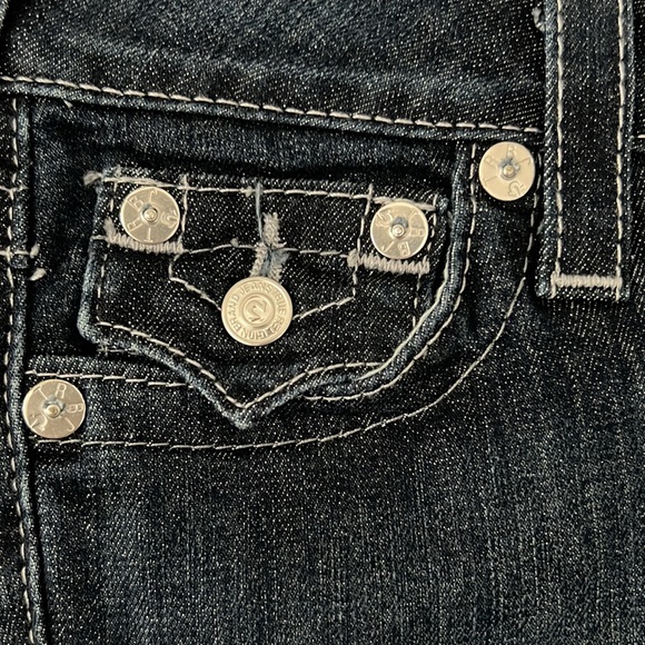 NWOT True Religion straight cut dark blue jeans. - Picture 5 of 8